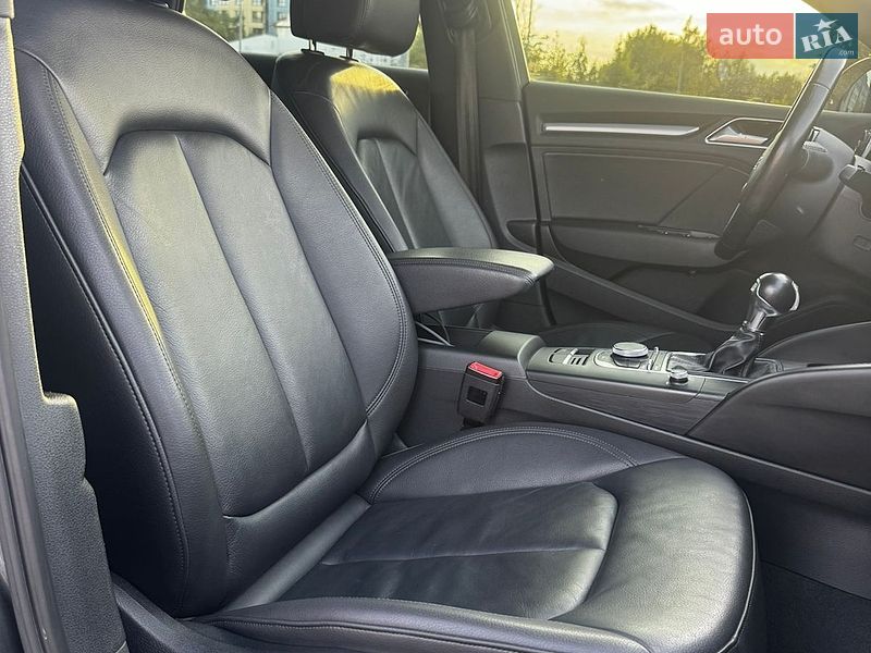 Хетчбек Audi A3 2016 в Самборі