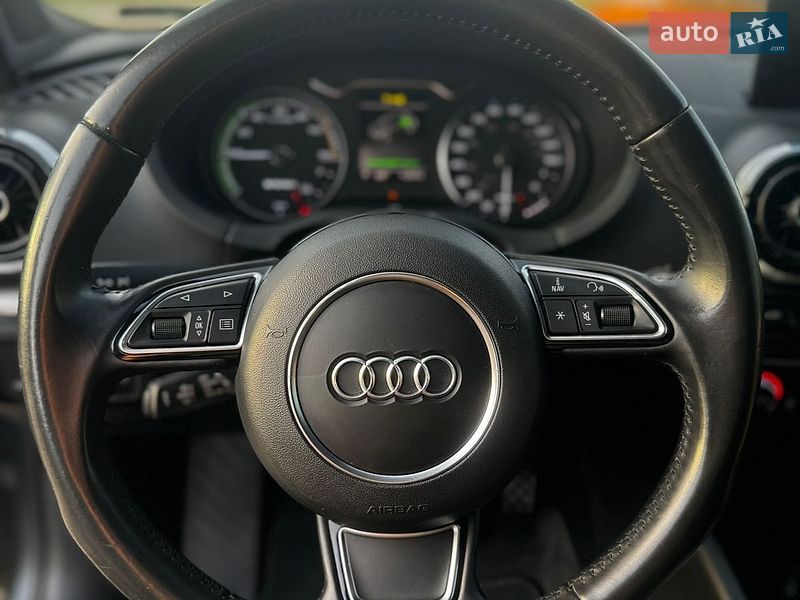 Хетчбек Audi A3 2016 в Самборі