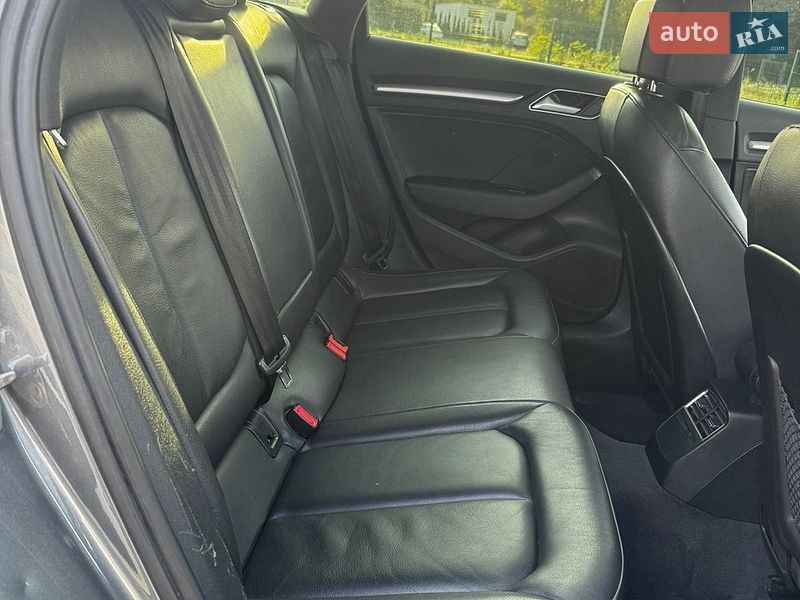 Хетчбек Audi A3 2016 в Самборі