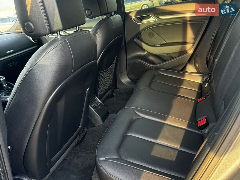Хетчбек Audi A3 2016 в Самборі