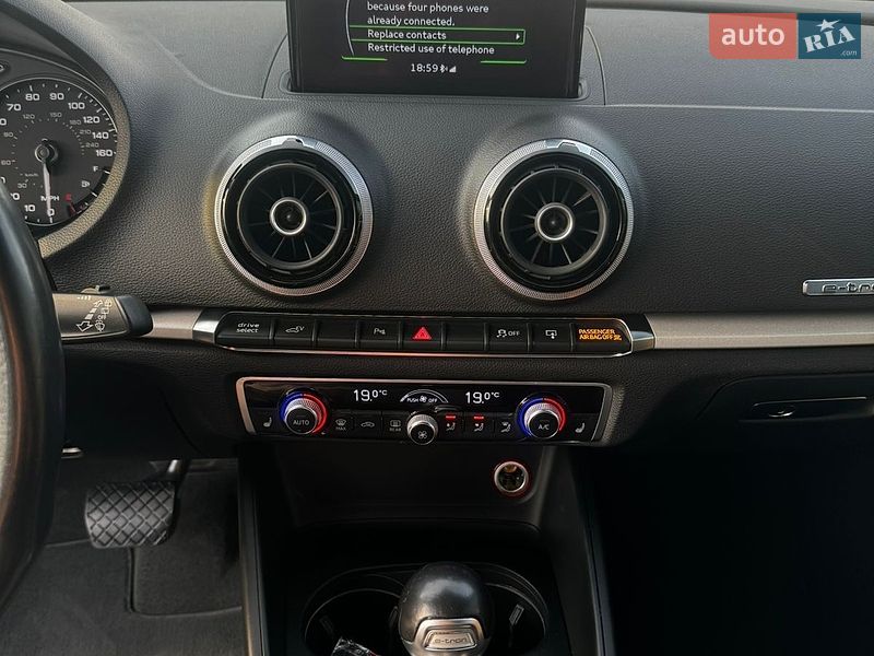 Хетчбек Audi A3 2016 в Самборі