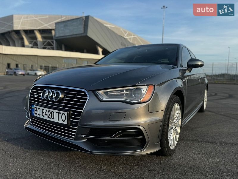 Хетчбек Audi A3 2016 в Самборі
