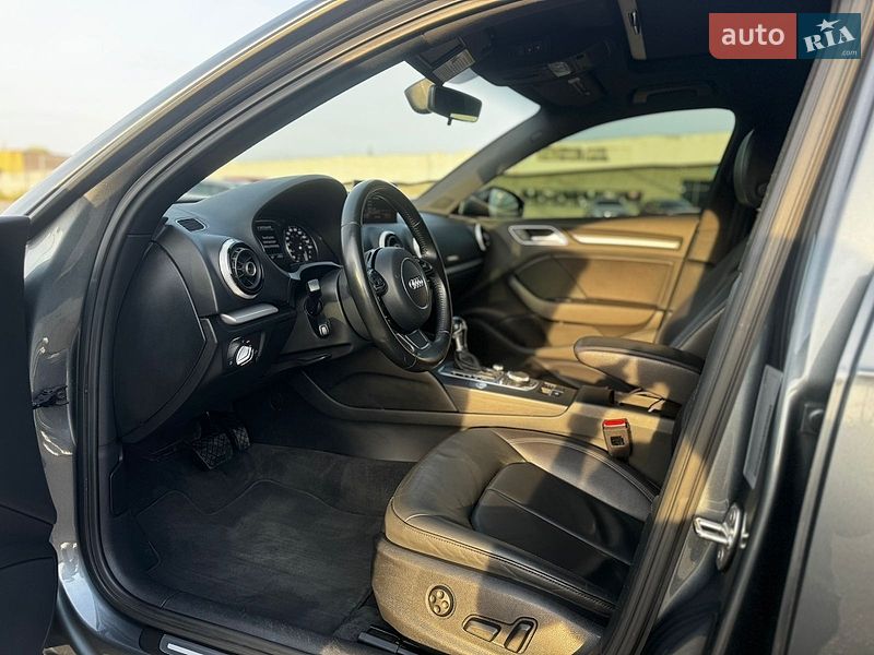 Хетчбек Audi A3 2016 в Самборі
