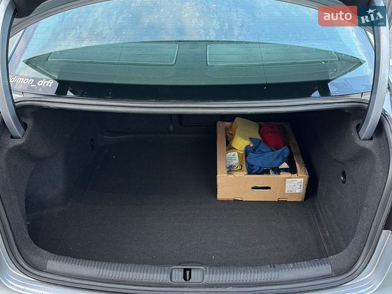 Седан Audi A3 2015 в Чернівцях