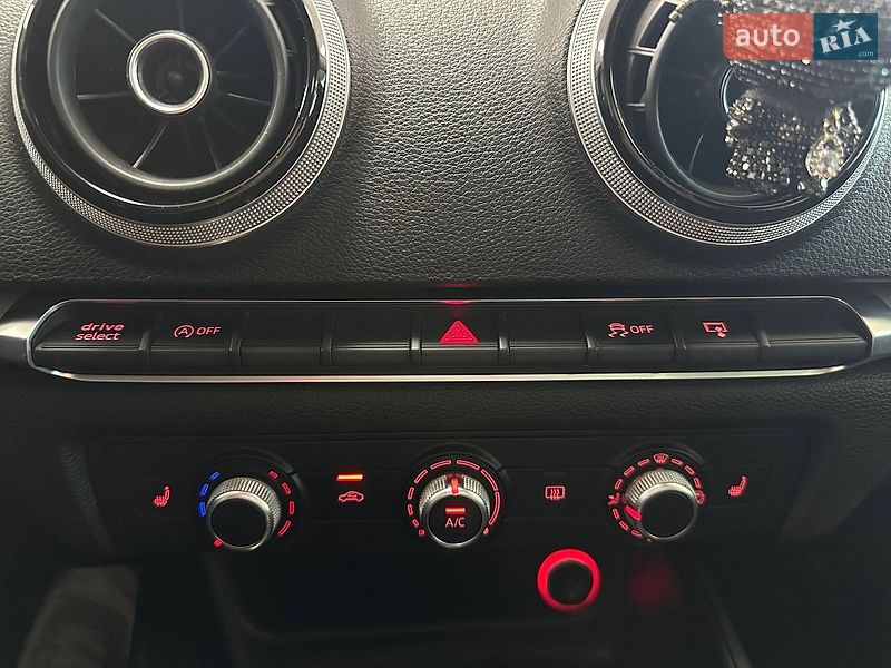 Хетчбек Audi A3 2016 в Києві