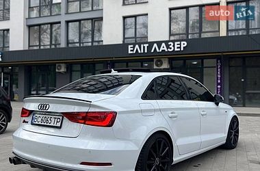 Седан Audi A3 2016 в Новояворівську