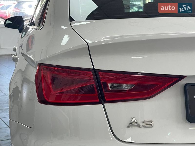 Седан Audi A3 2015 в Києві
