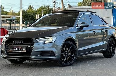 Седан Audi A3 2018 в Миколаєві
