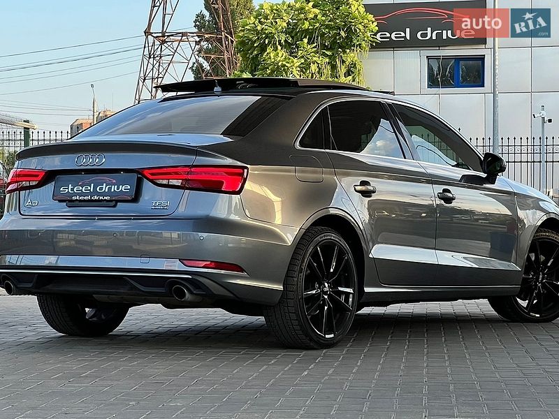 Седан Audi A3 2018 в Миколаєві