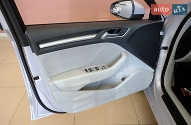 Седан Audi A3 2015 в Одессе
