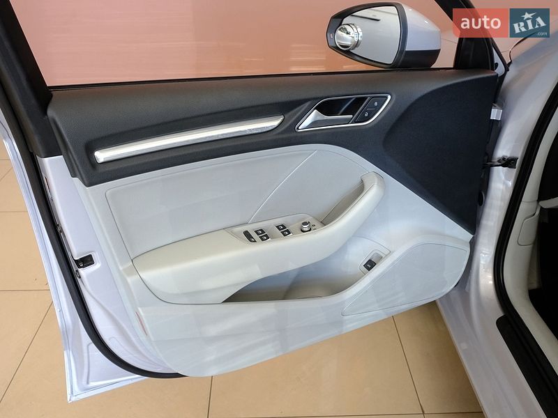 Седан Audi A3 2015 в Одессе
