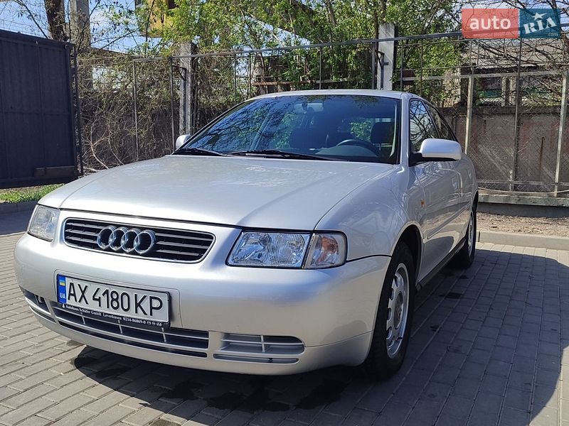 Хэтчбек Audi A3 2000 в Харькове