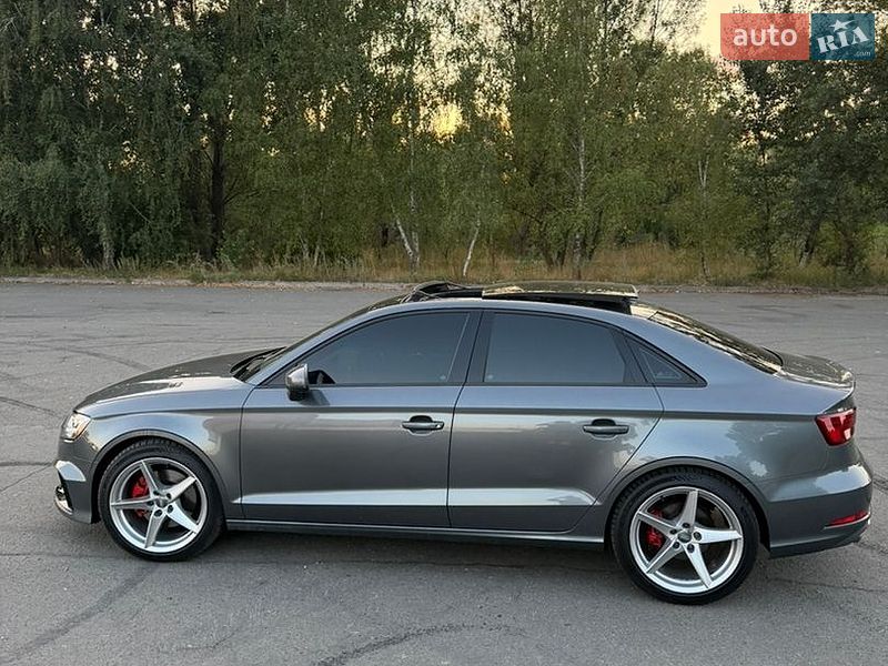Седан Audi A3 2017 в Киеве
