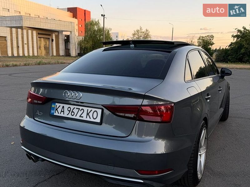 Седан Audi A3 2017 в Киеве