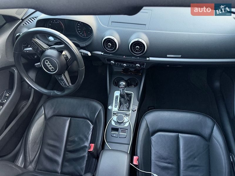 Седан Audi A3 2017 в Киеве