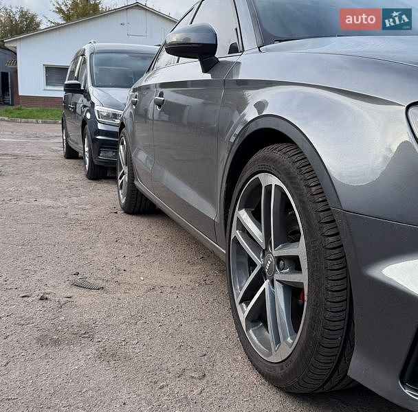 Седан Audi A3 2017 в Киеве
