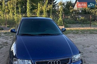 Хетчбек Audi A3 1997 в Яворові