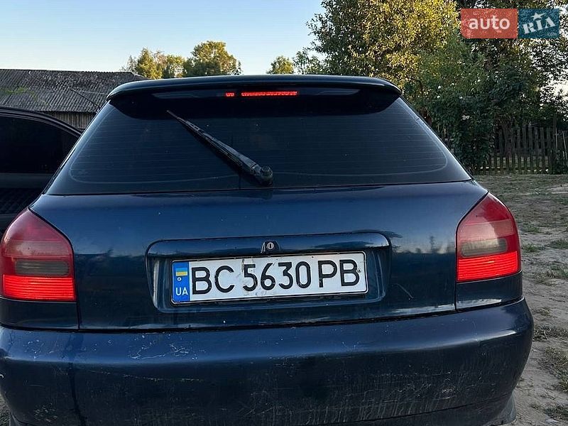 Хетчбек Audi A3 1997 в Яворові