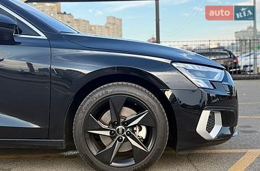 Седан Audi A3 2022 в Киеве