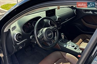 Седан Audi A3 2015 в Рівному