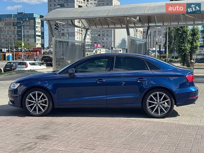 Седан Audi A3 2015 в Дніпрі