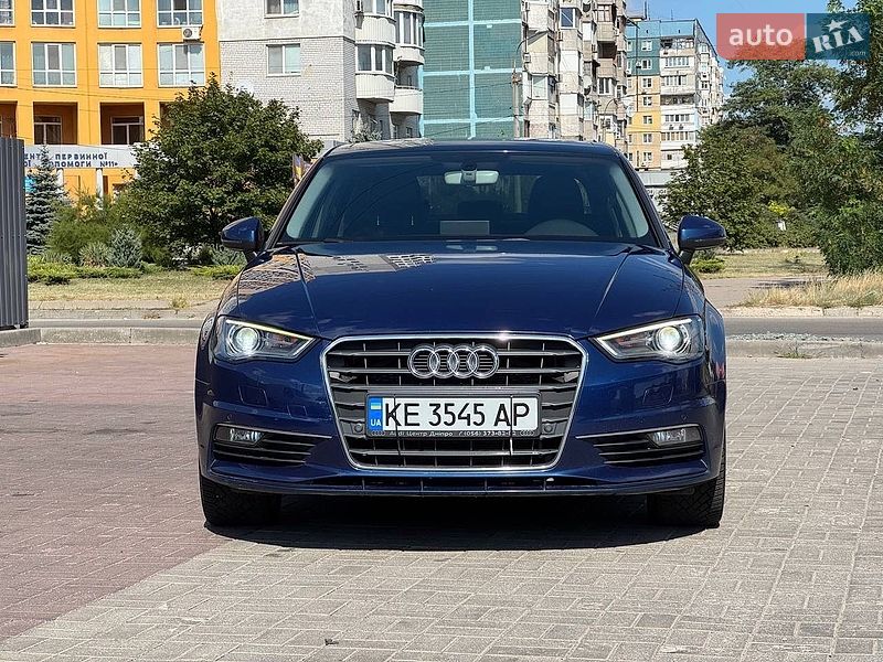 Седан Audi A3 2015 в Дніпрі