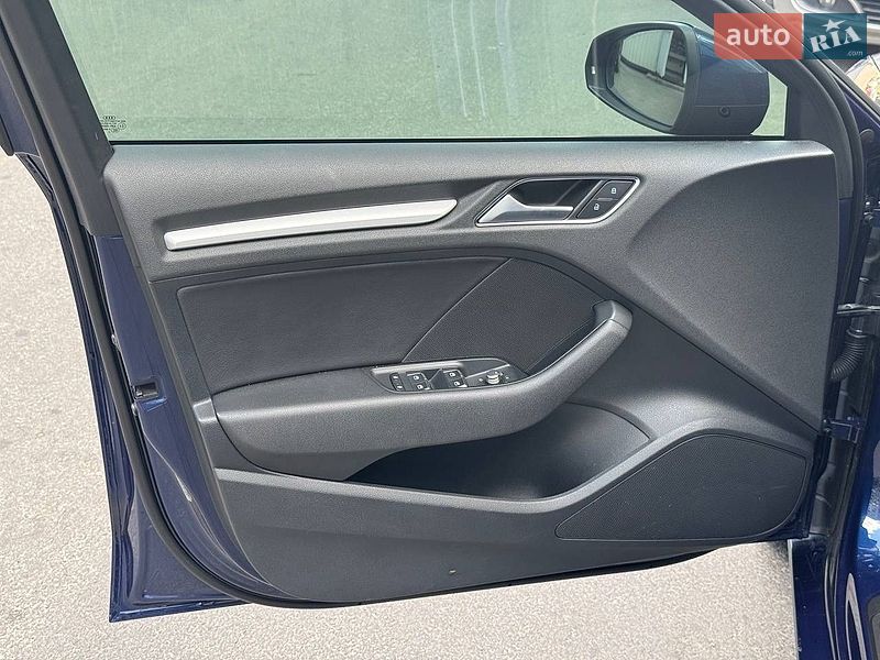 Седан Audi A3 2015 в Дніпрі