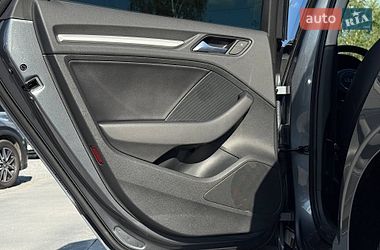 Седан Audi A3 2015 в Ровно