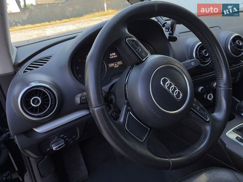 Седан Audi A3 2014 в Кодимі