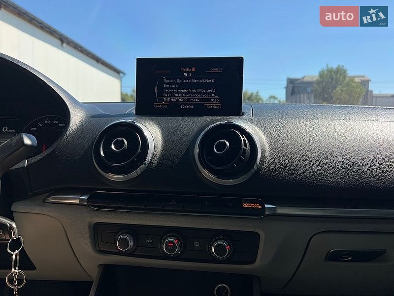 Седан Audi A3 2014 в Ивано-Франковске