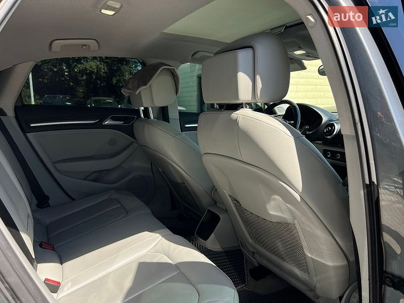 Седан Audi A3 2014 в Ивано-Франковске