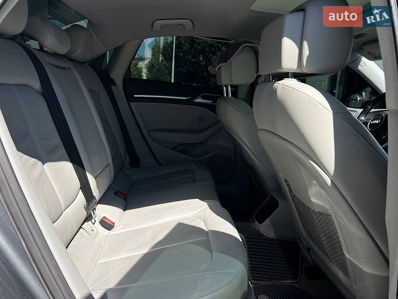 Седан Audi A3 2014 в Ивано-Франковске