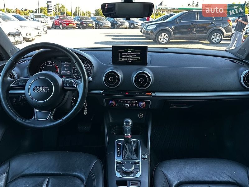 Седан Audi A3 2015 в Ивано-Франковске
