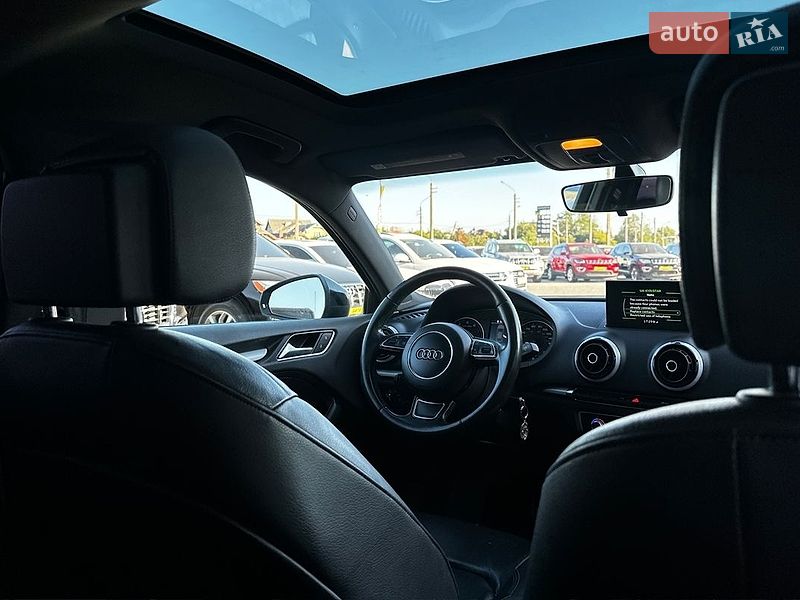 Седан Audi A3 2015 в Ивано-Франковске