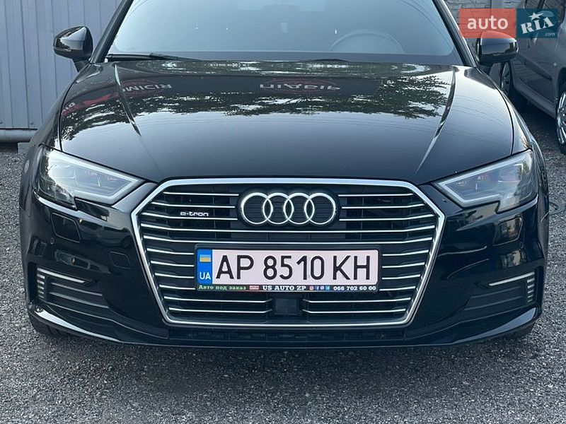 Хэтчбек Audi A3 2016 в Запорожье
