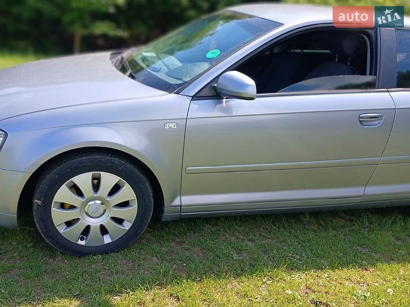 Хетчбек Audi A3 2006 в Чернівцях