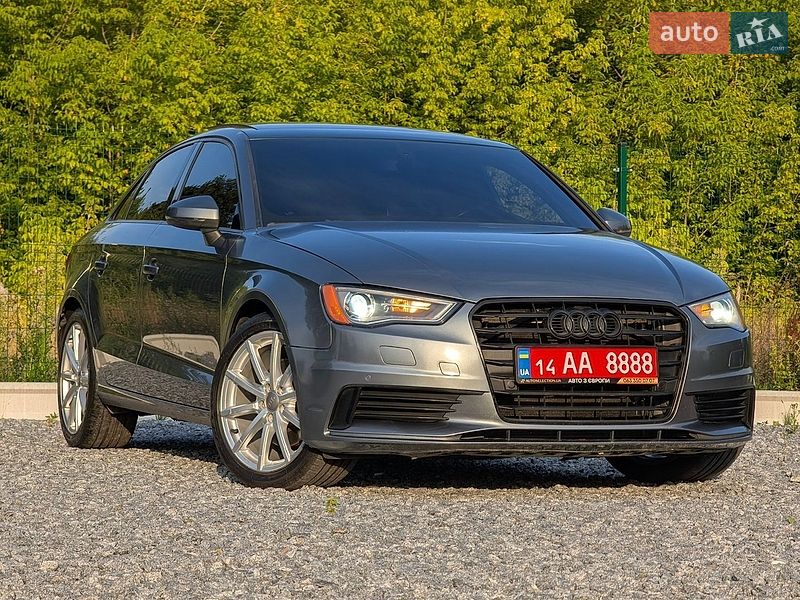 Седан Audi A3 2015 в Дрогобыче