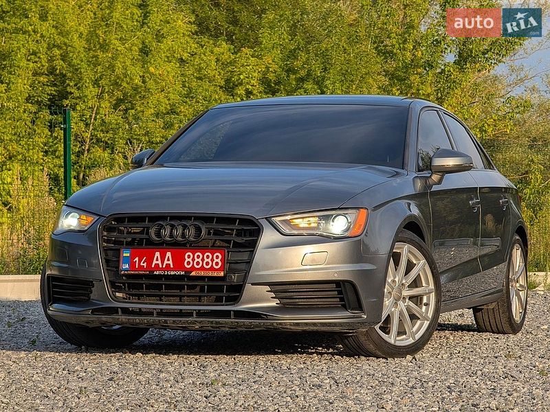 Седан Audi A3 2015 в Дрогобыче