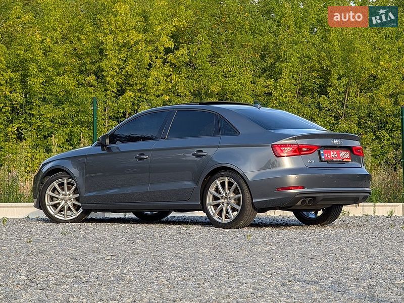 Седан Audi A3 2015 в Дрогобыче