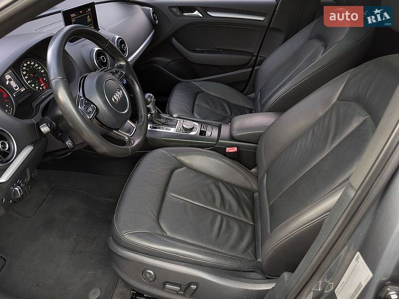 Седан Audi A3 2015 в Дрогобыче