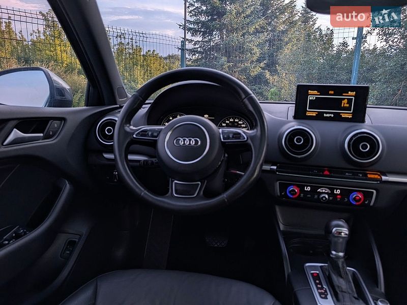Седан Audi A3 2015 в Дрогобыче