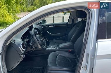 Седан Audi A3 2014 в Рівному