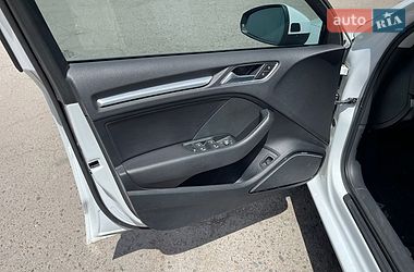 Седан Audi A3 2014 в Рівному