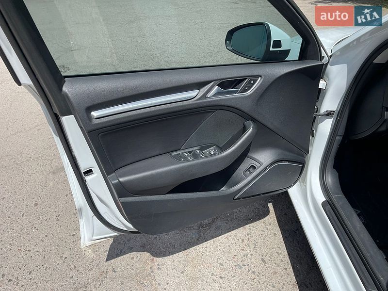 Седан Audi A3 2014 в Рівному
