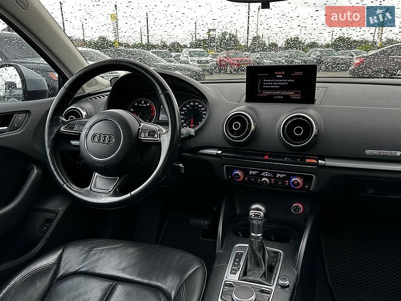 Седан Audi A3 2014 в Ивано-Франковске