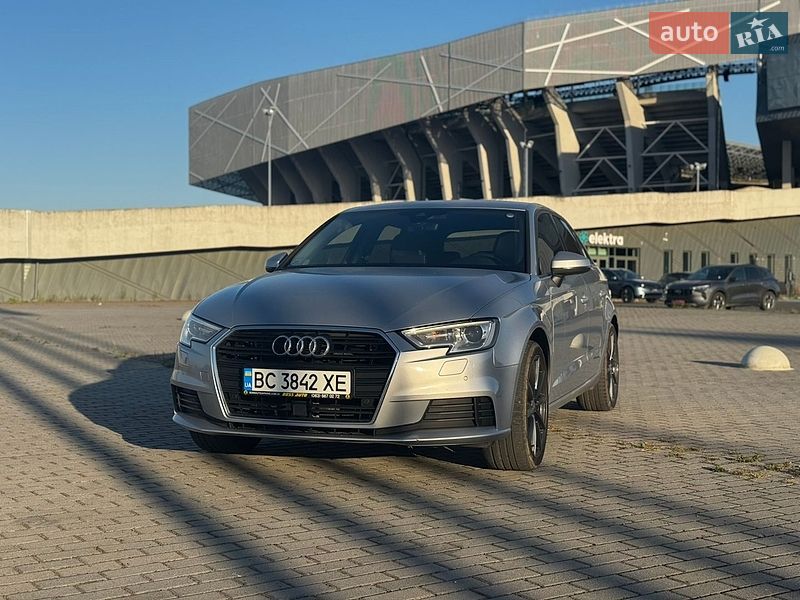 Хэтчбек Audi A3 2018 в Львове