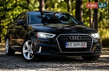 Седан Audi A3 2016 в Дніпрі