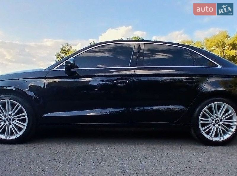 Седан Audi A3 2018 в Сумах