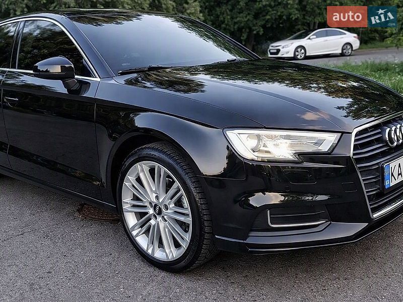 Седан Audi A3 2018 в Сумах