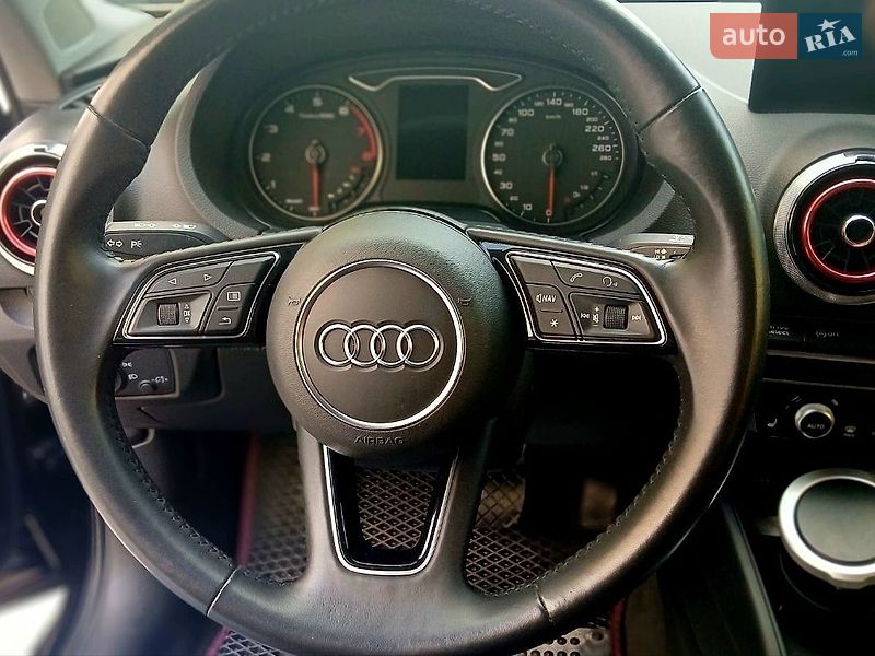 Седан Audi A3 2018 в Сумах
